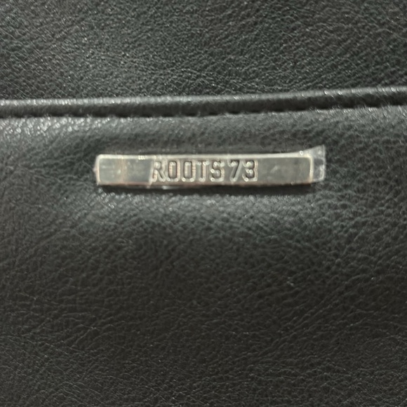 New with tags Roots 73 crossover purse - Picture 3 of 5